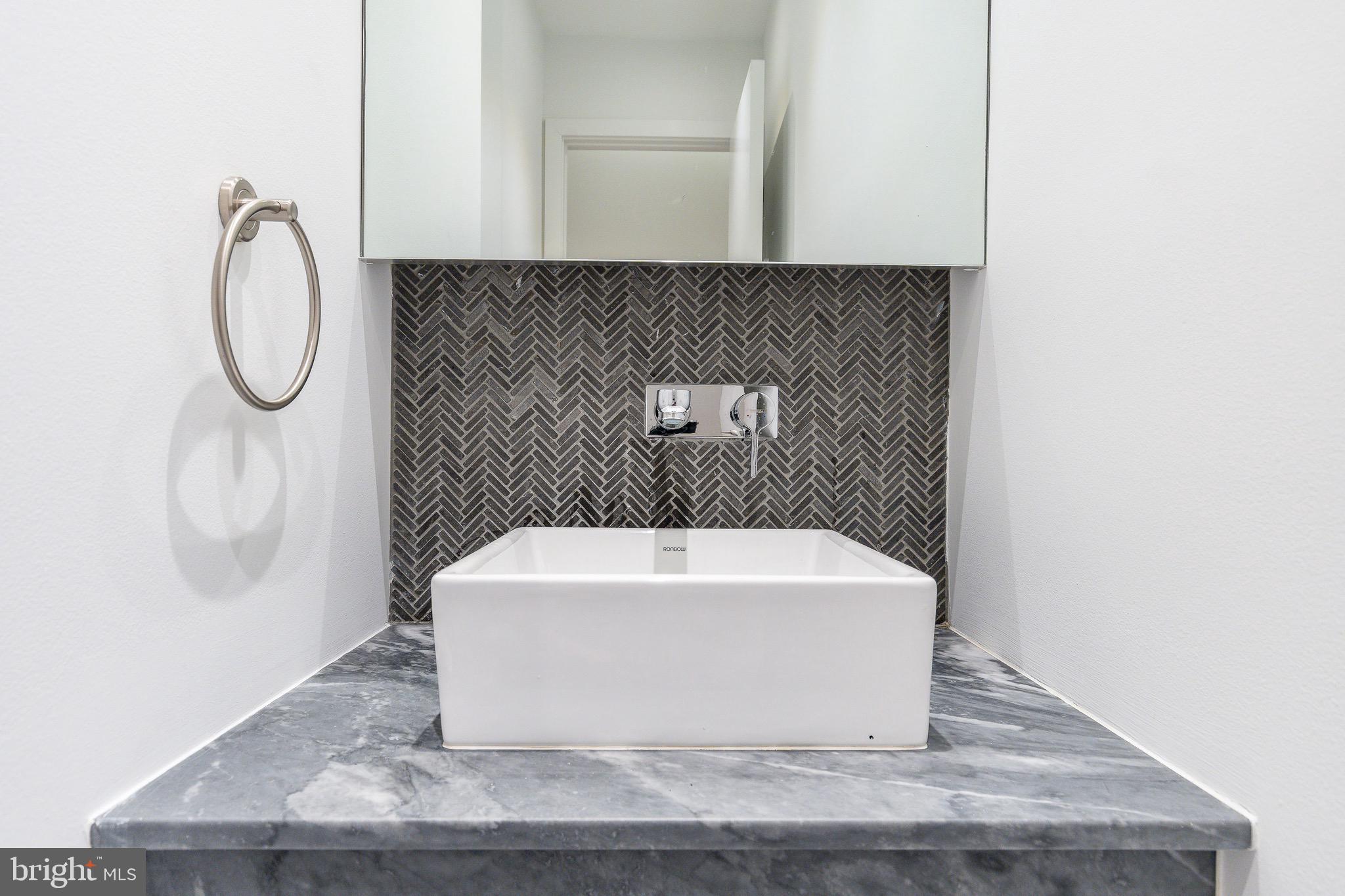 WASHINGTON SQ - Residential