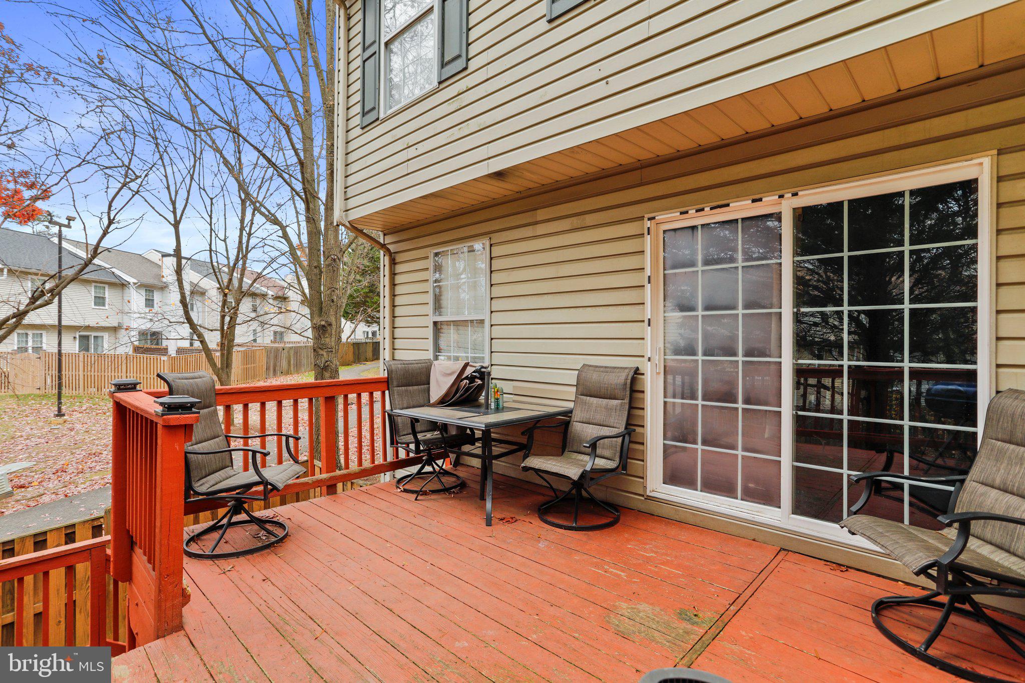 COLONY SQUARE - Residential