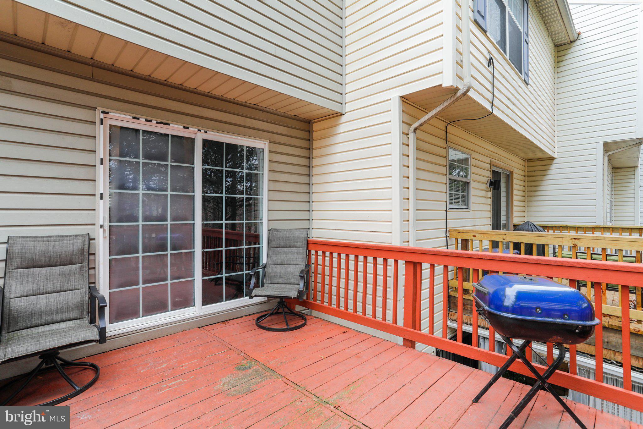 COLONY SQUARE - Residential