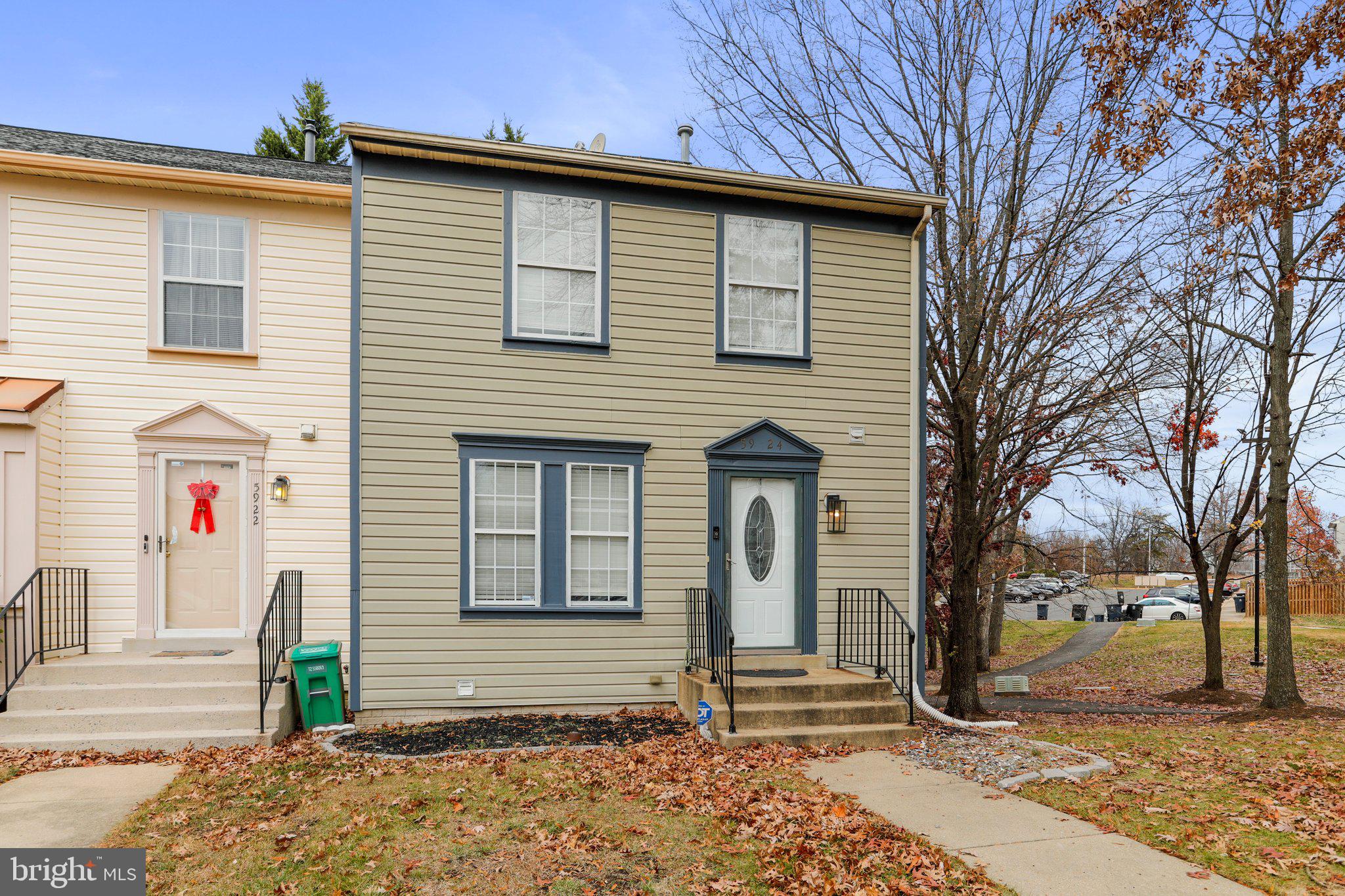 COLONY SQUARE - Residential