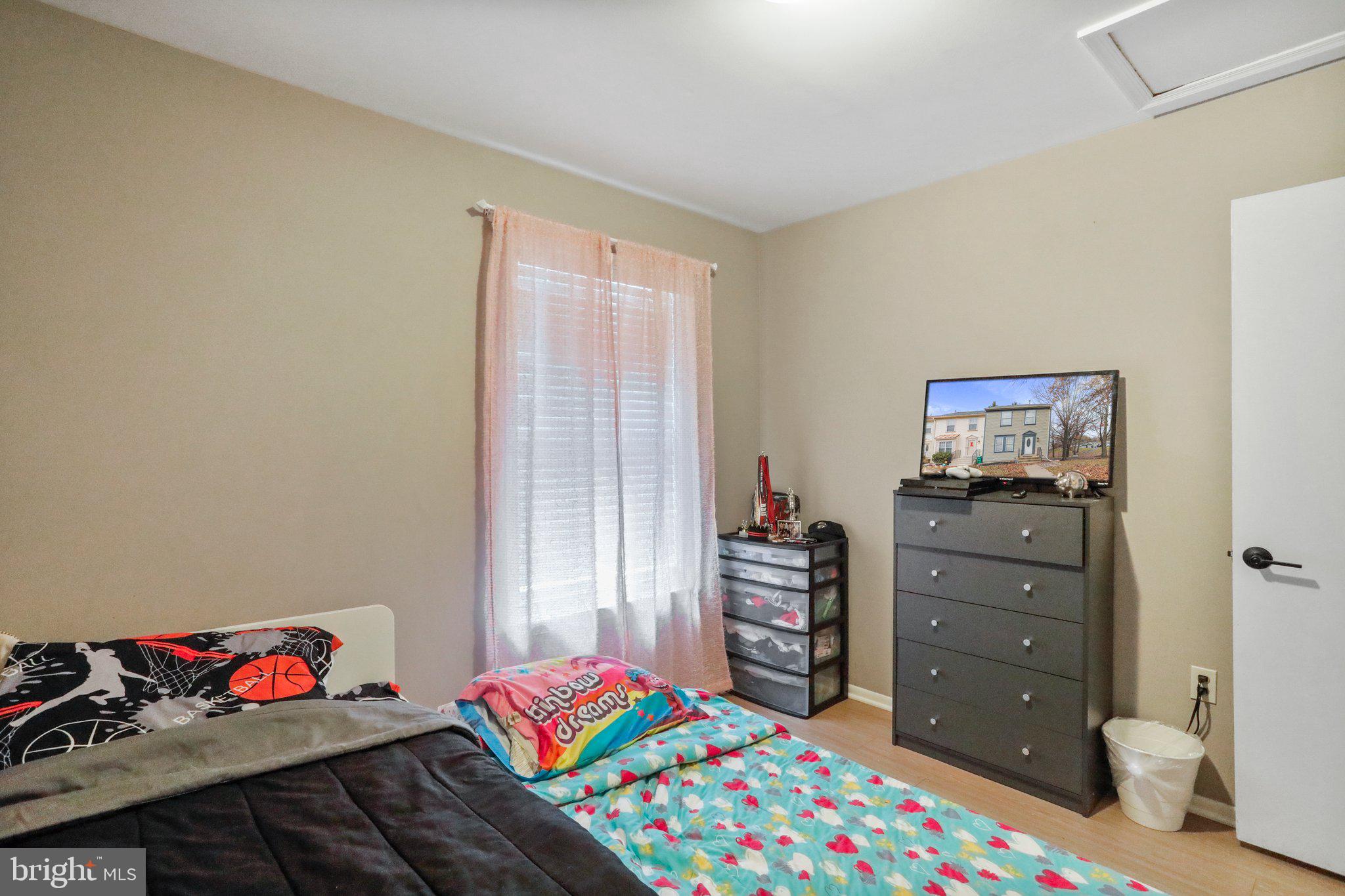 COLONY SQUARE - Residential