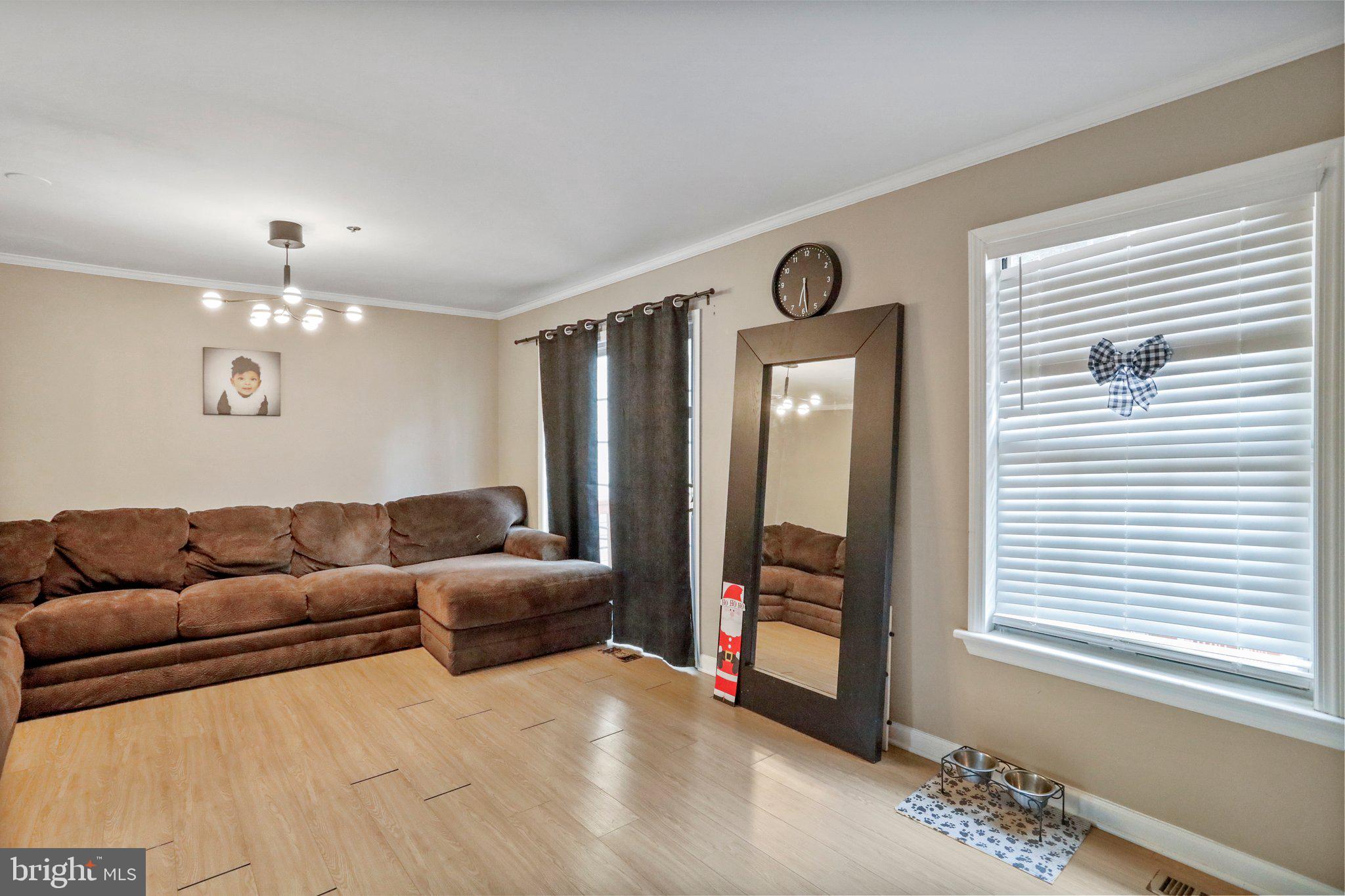 COLONY SQUARE - Residential