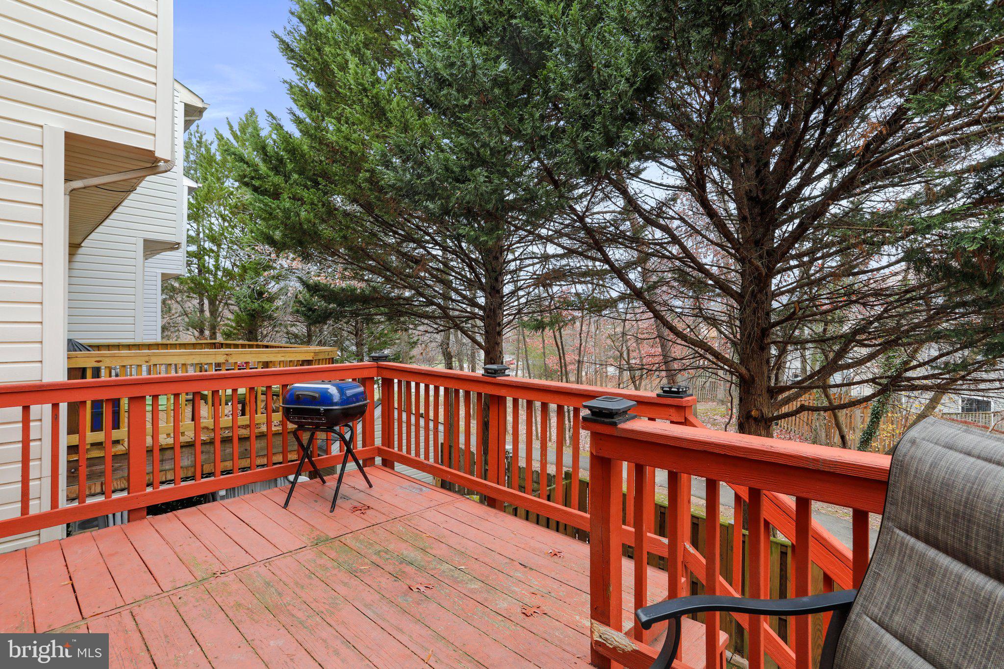 COLONY SQUARE - Residential