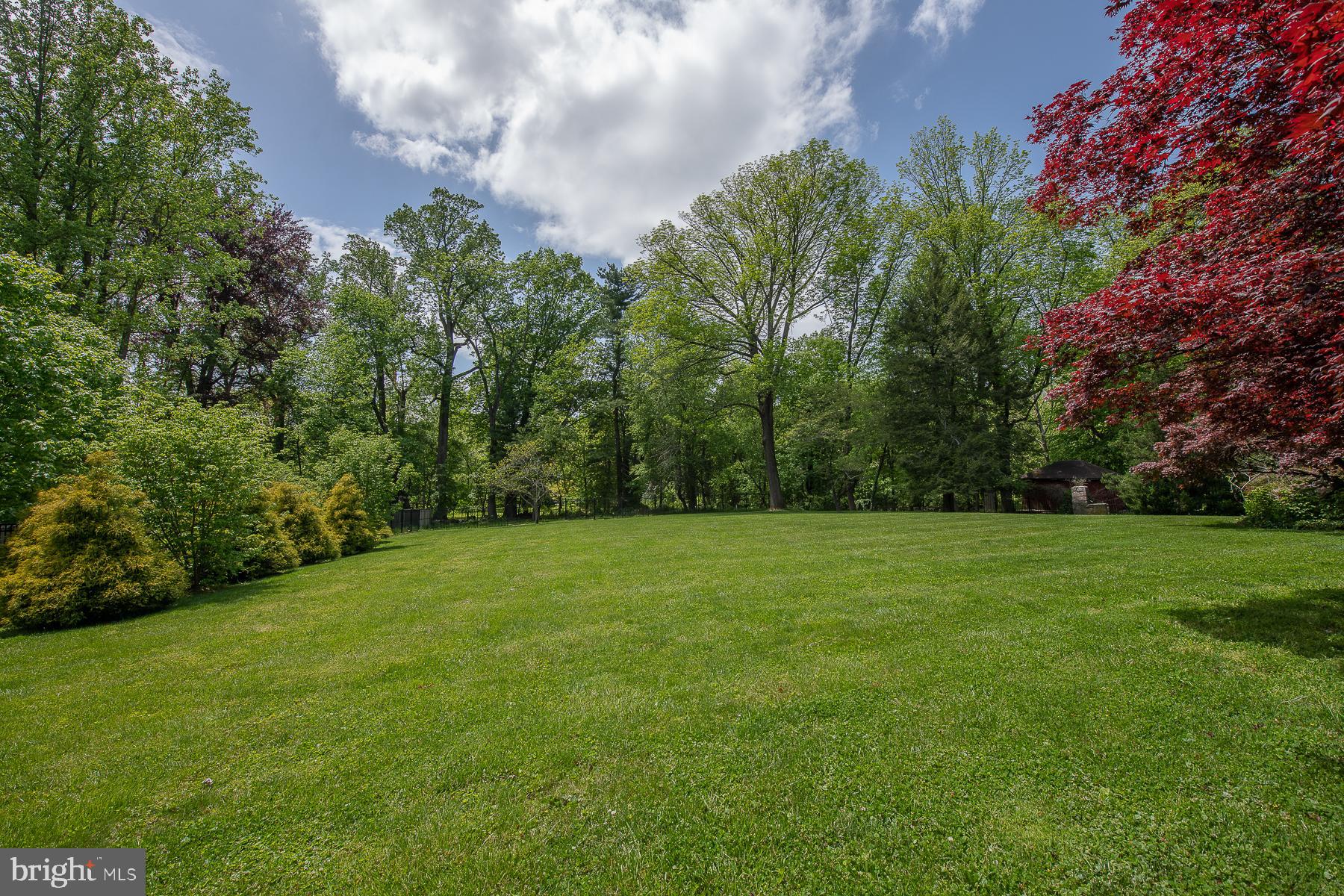 WAYNEWOODS - Residential