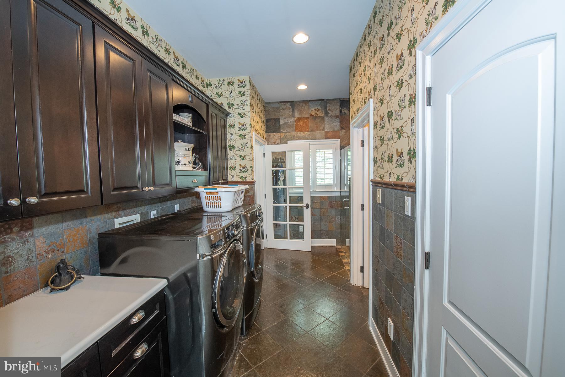 WAYNEWOODS - Residential