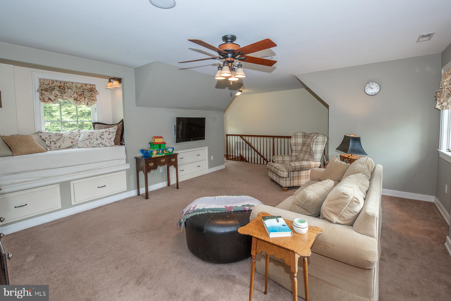 WAYNEWOODS - Residential