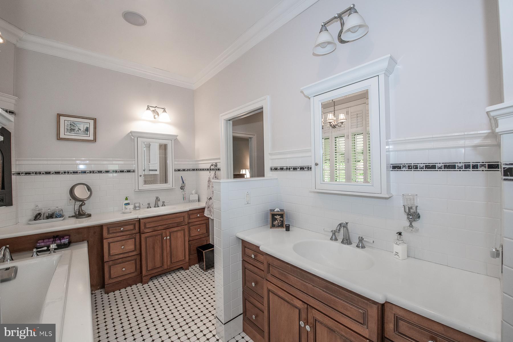 WAYNEWOODS - Residential