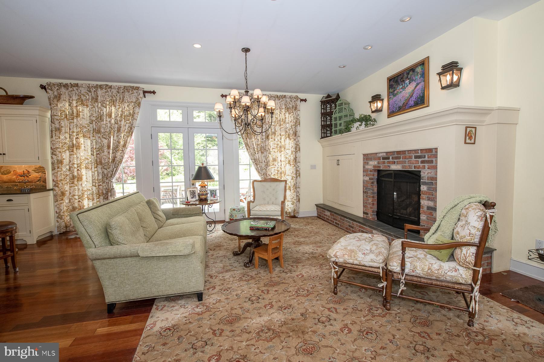 WAYNEWOODS - Residential