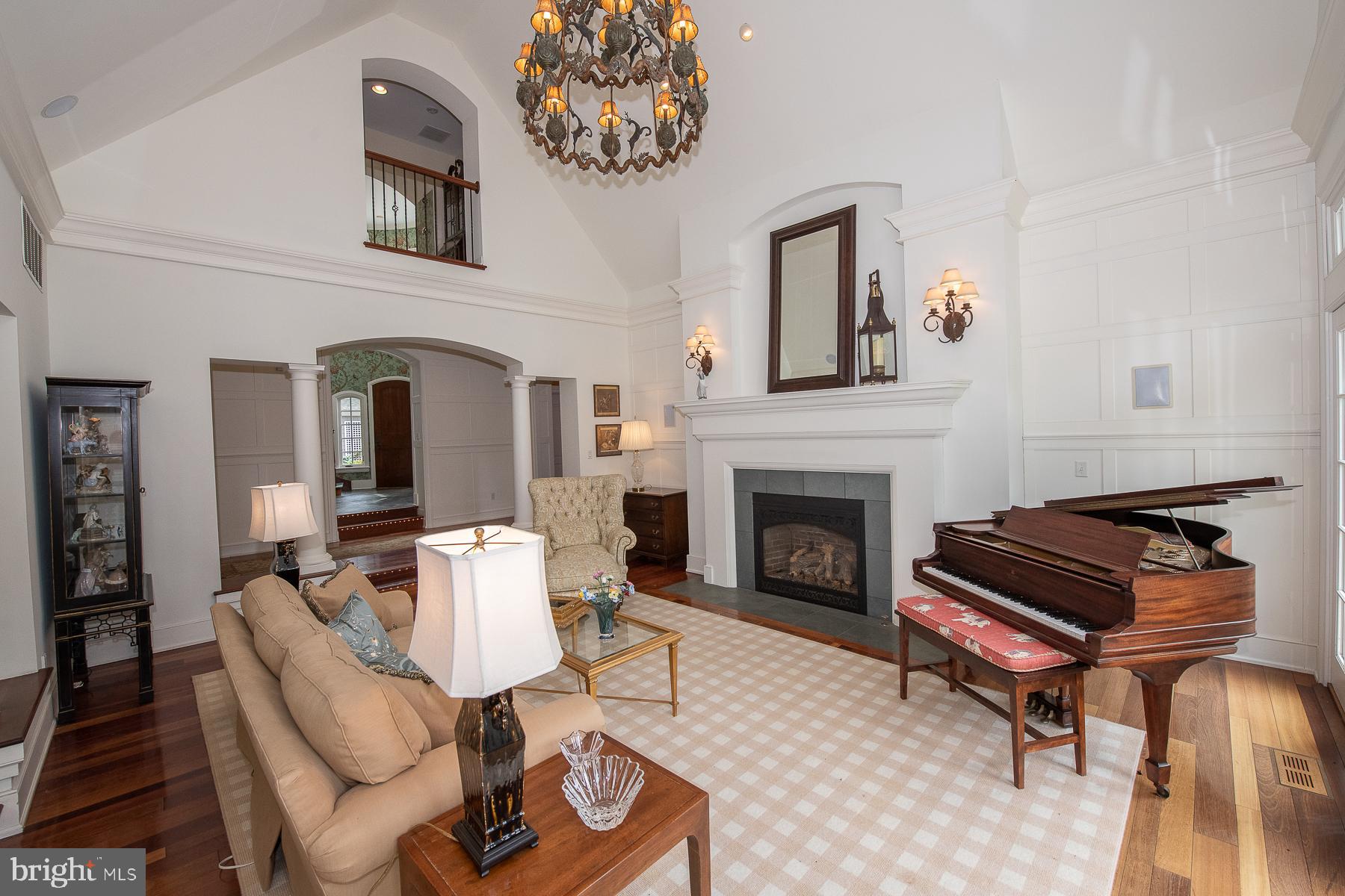 WAYNEWOODS - Residential