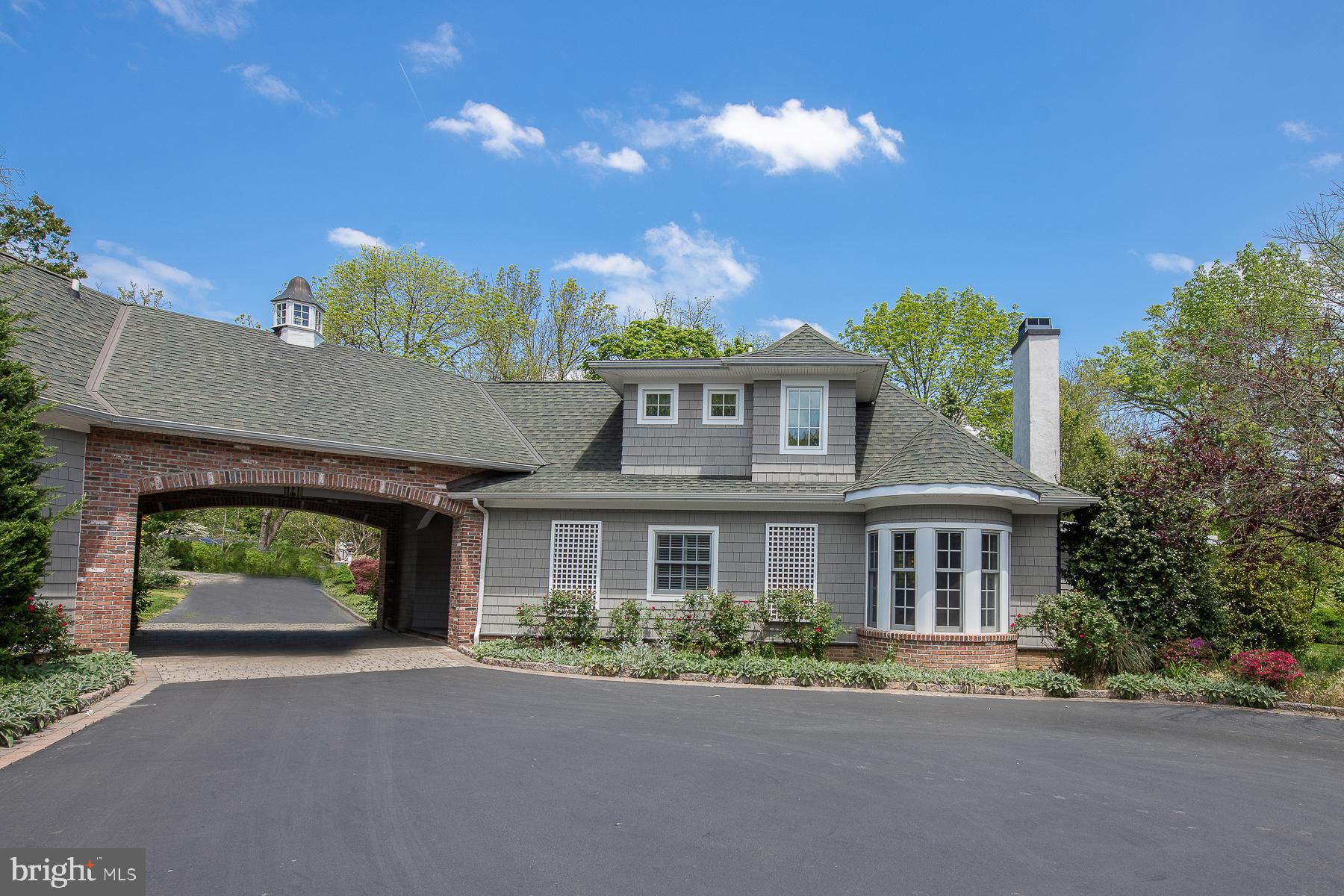 WAYNEWOODS - Residential