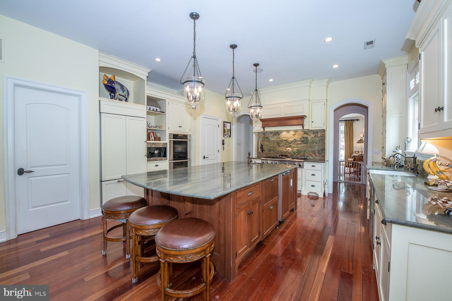 WAYNEWOODS - Residential