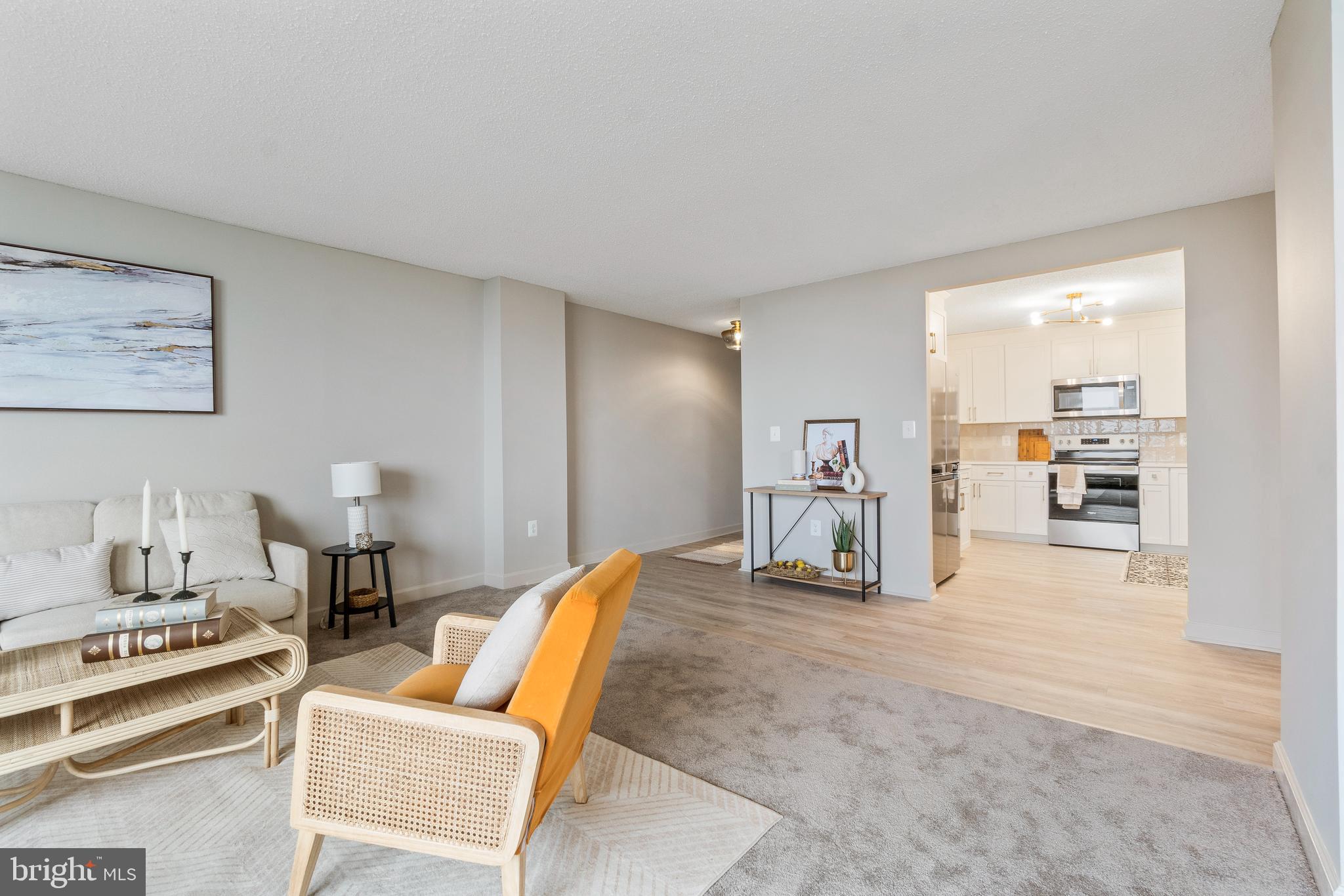 RIDGELY TOWSON CENTER - Residential
