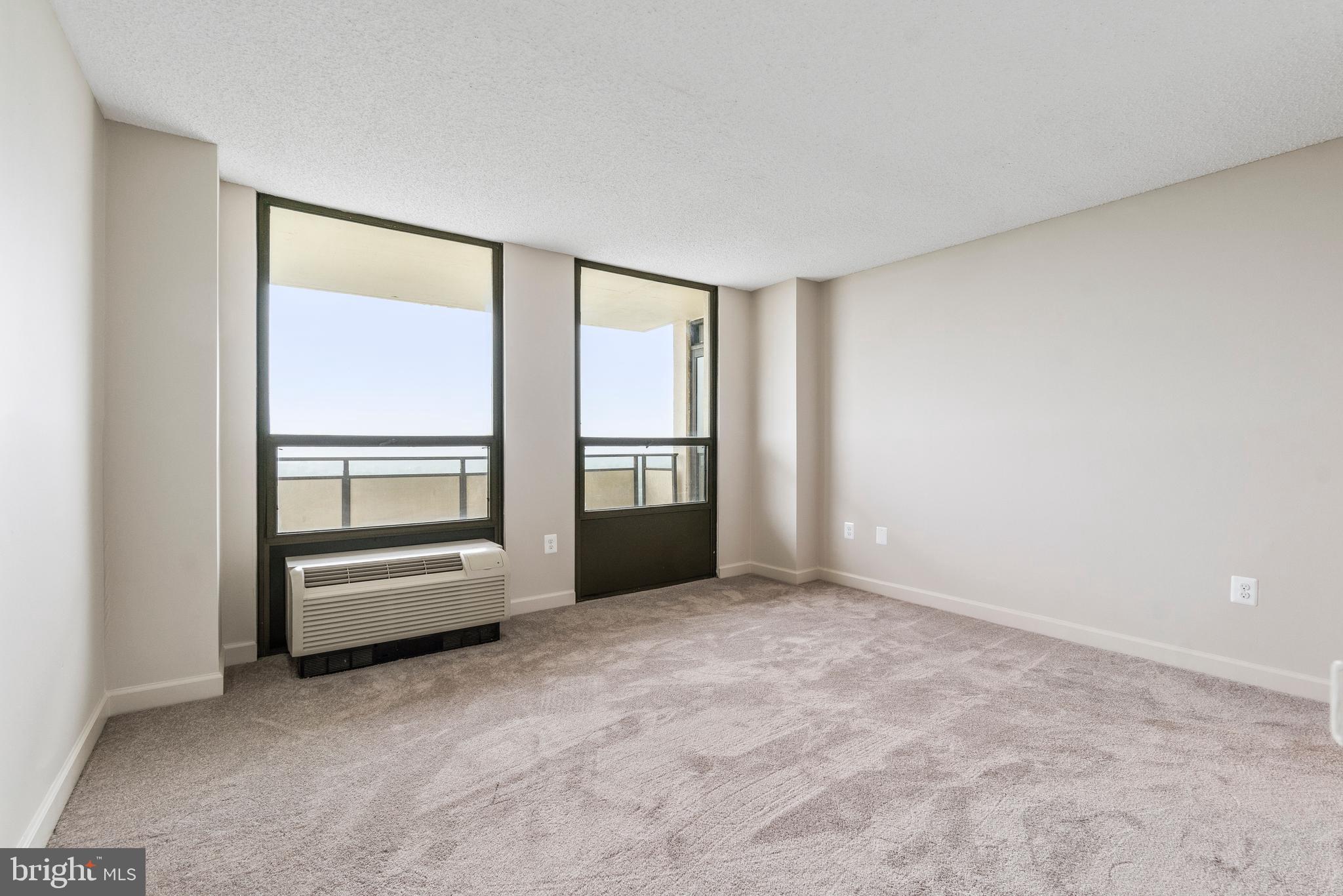RIDGELY TOWSON CENTER - Residential