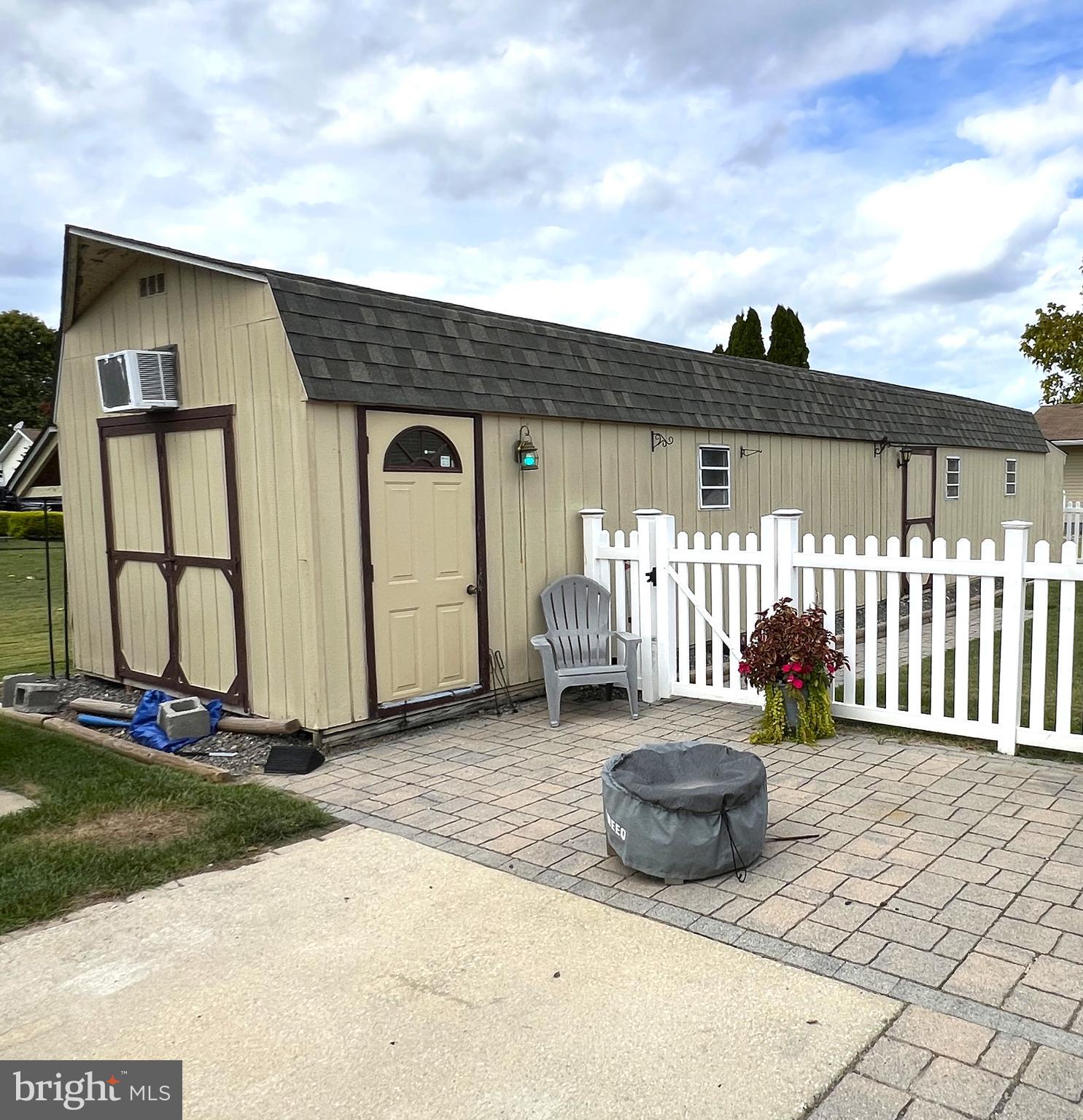 27 MORNINGSIDE DRIVE