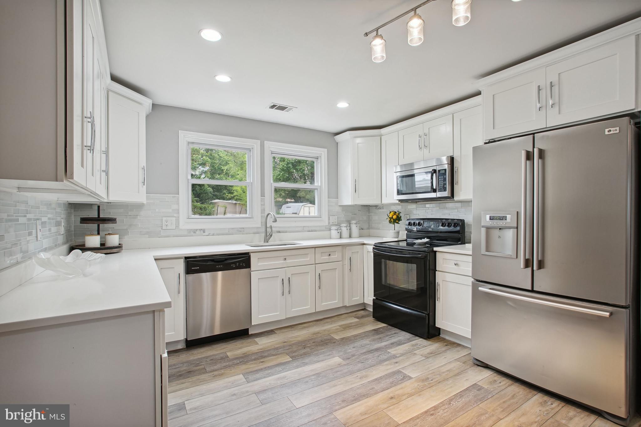 PLEASANT SPRINGS - Residential