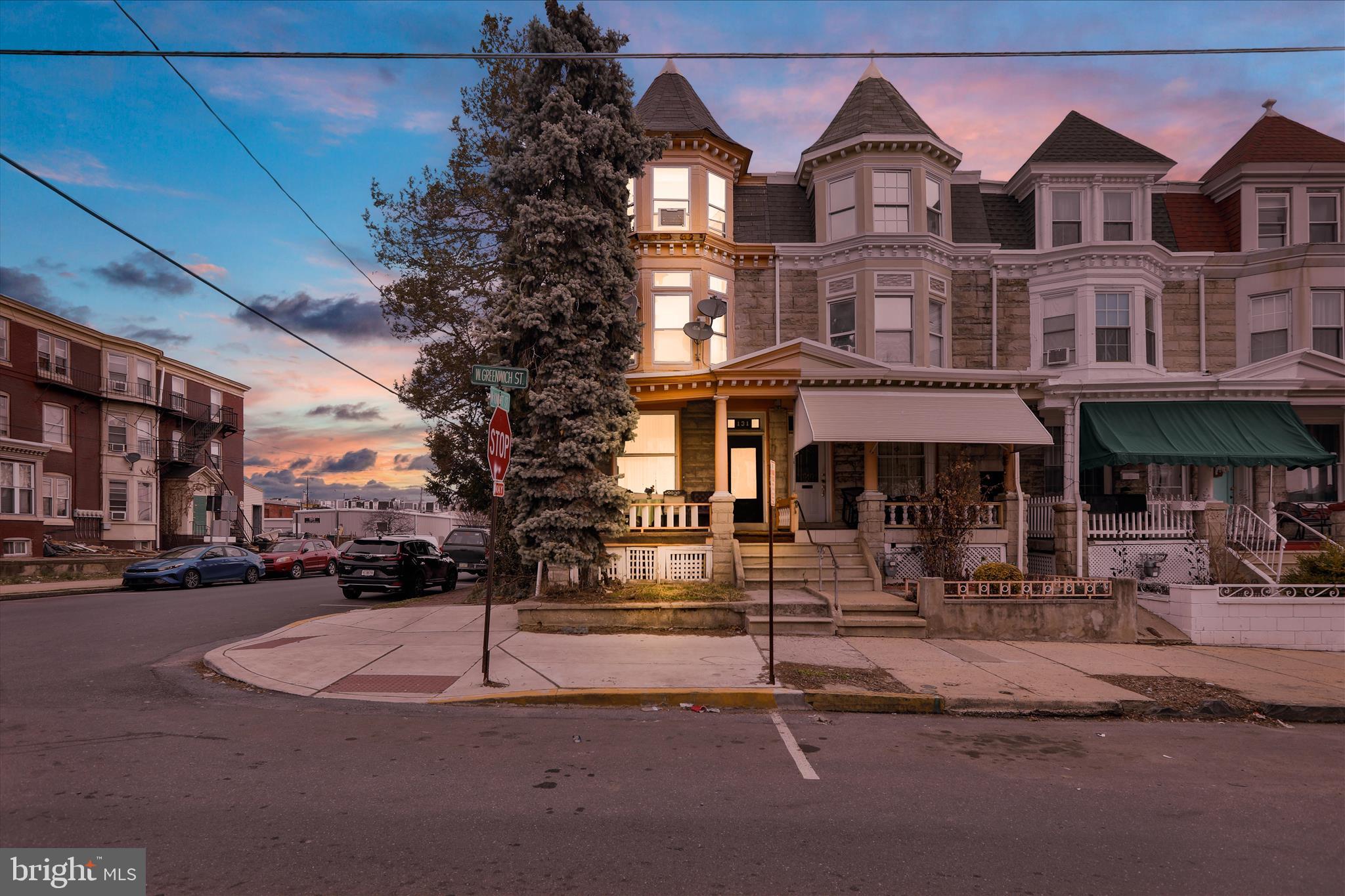 131 W GREENWICH STREET