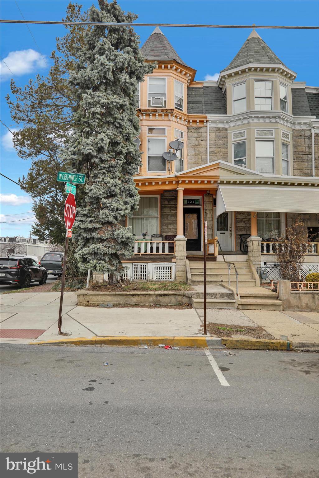 131 W GREENWICH STREET