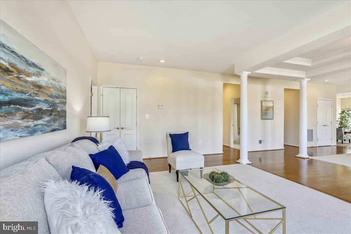 SYMPHONY VILLAGE AT CENTREVILLE - Residential