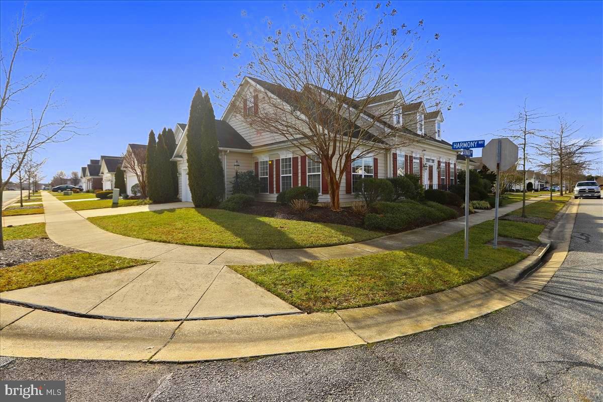 SYMPHONY VILLAGE AT CENTREVILLE - Residential