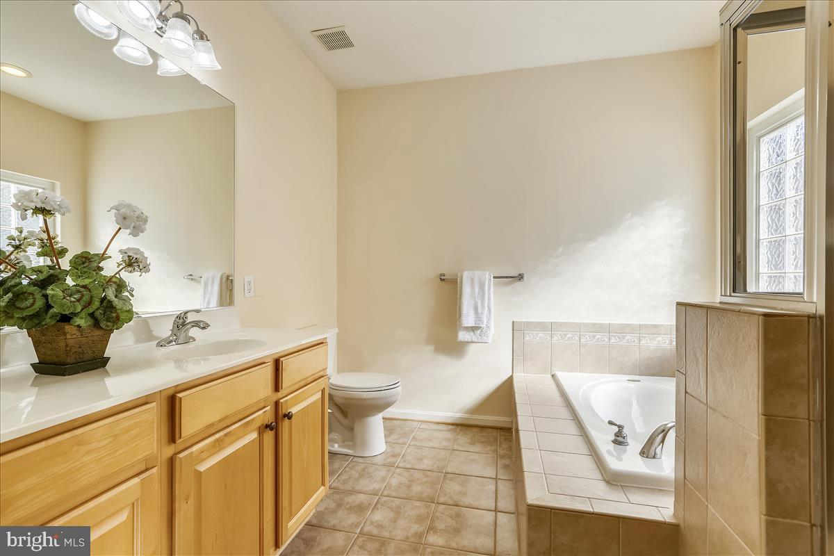 SYMPHONY VILLAGE AT CENTREVILLE - Residential