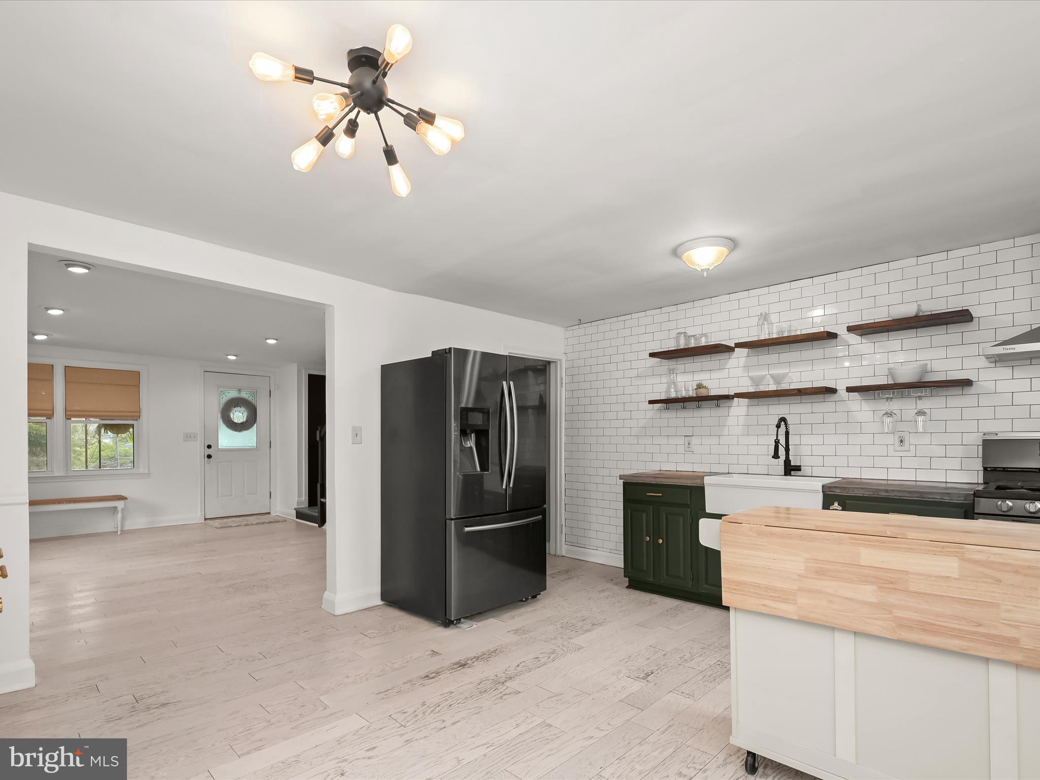 MEDFIELD - Residential