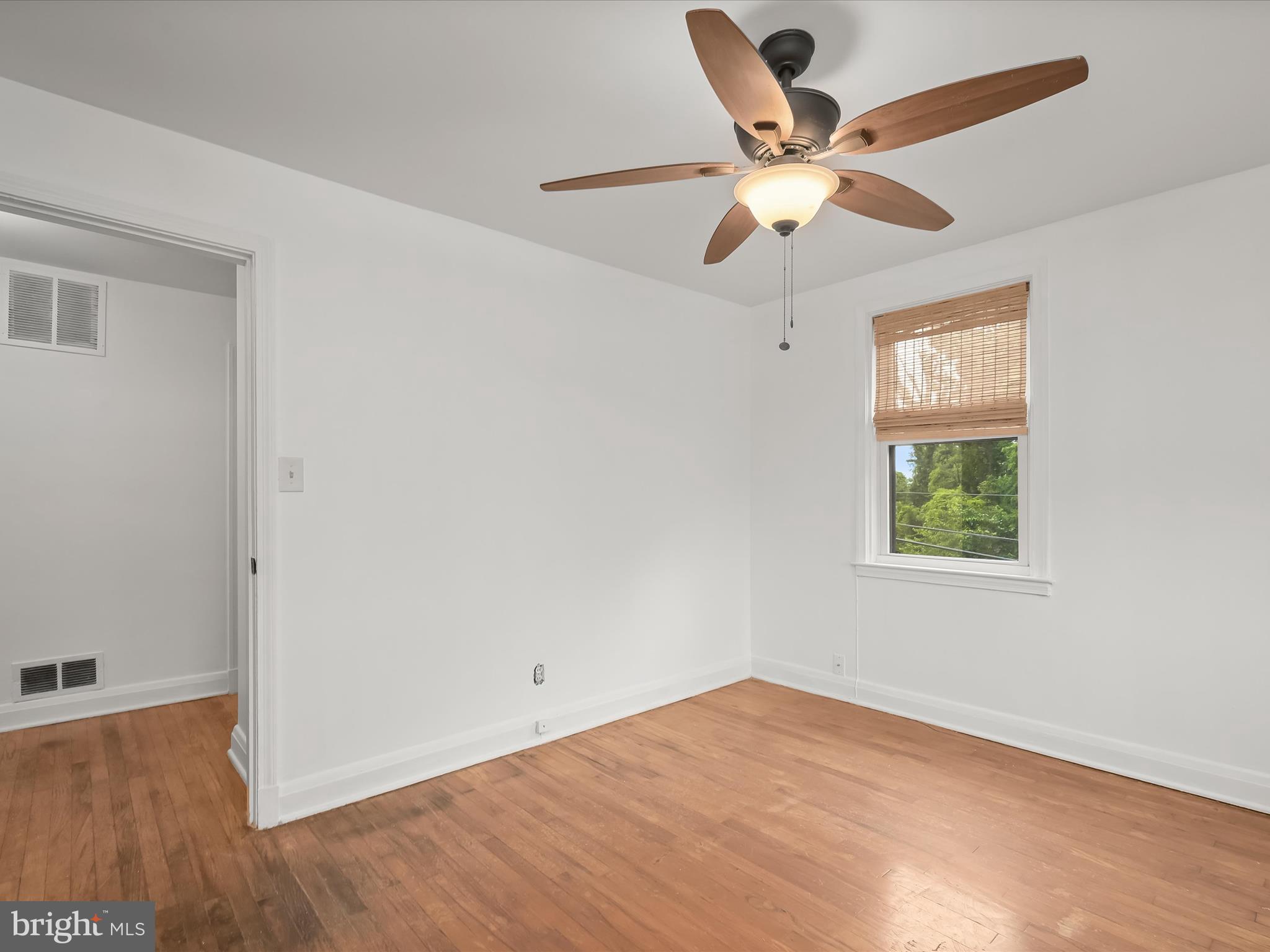 MEDFIELD - Residential