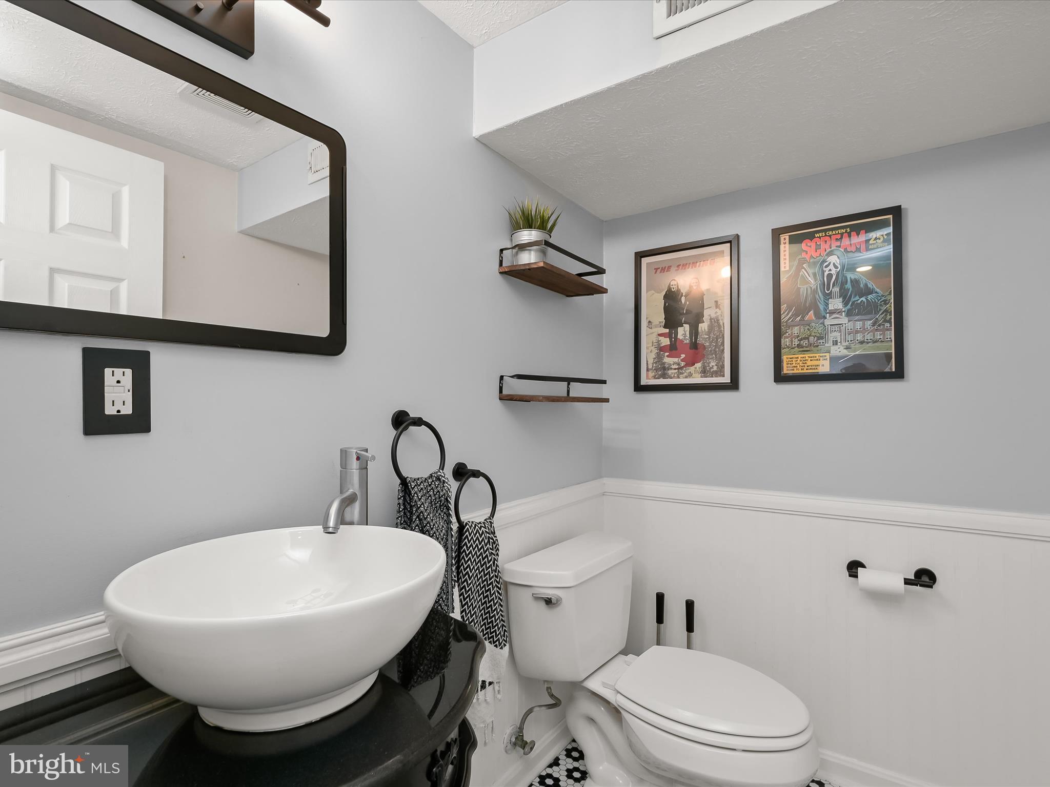 MEDFIELD - Residential