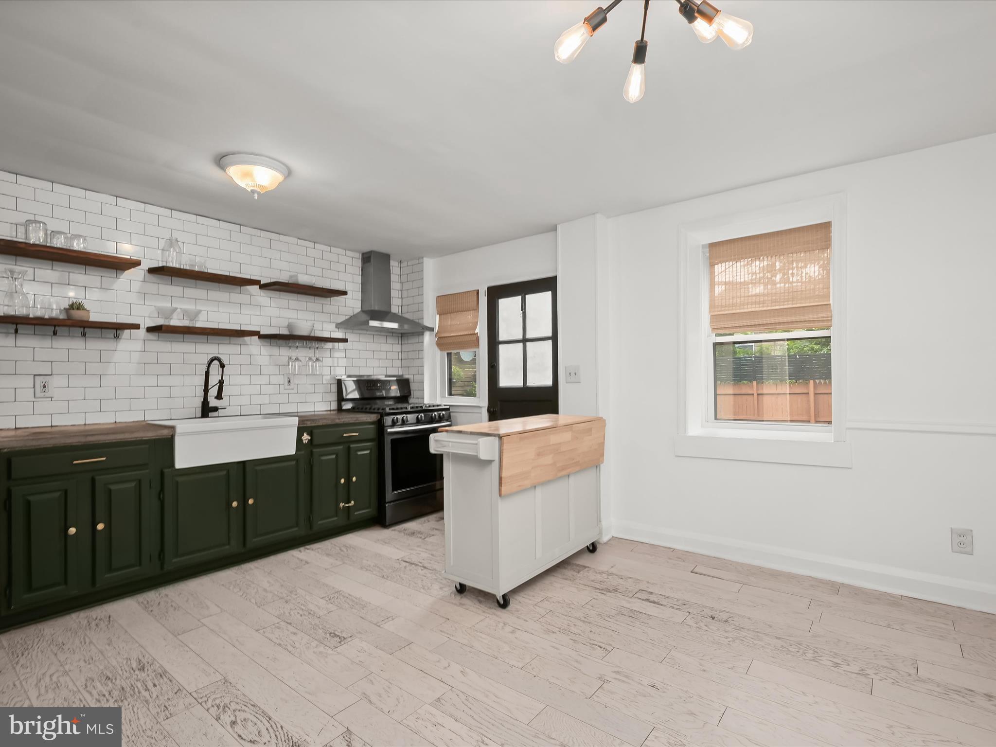 MEDFIELD - Residential