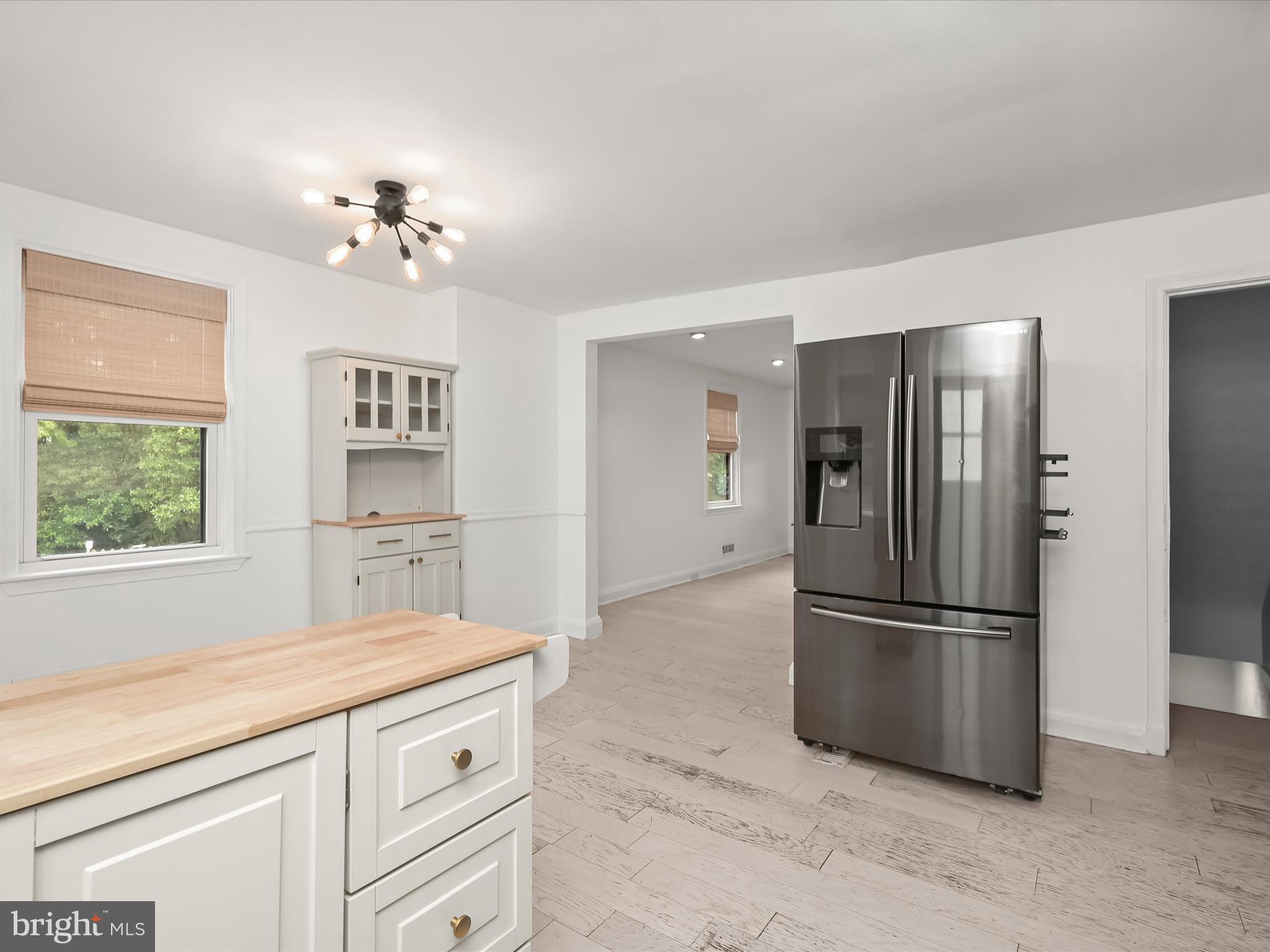 MEDFIELD - Residential