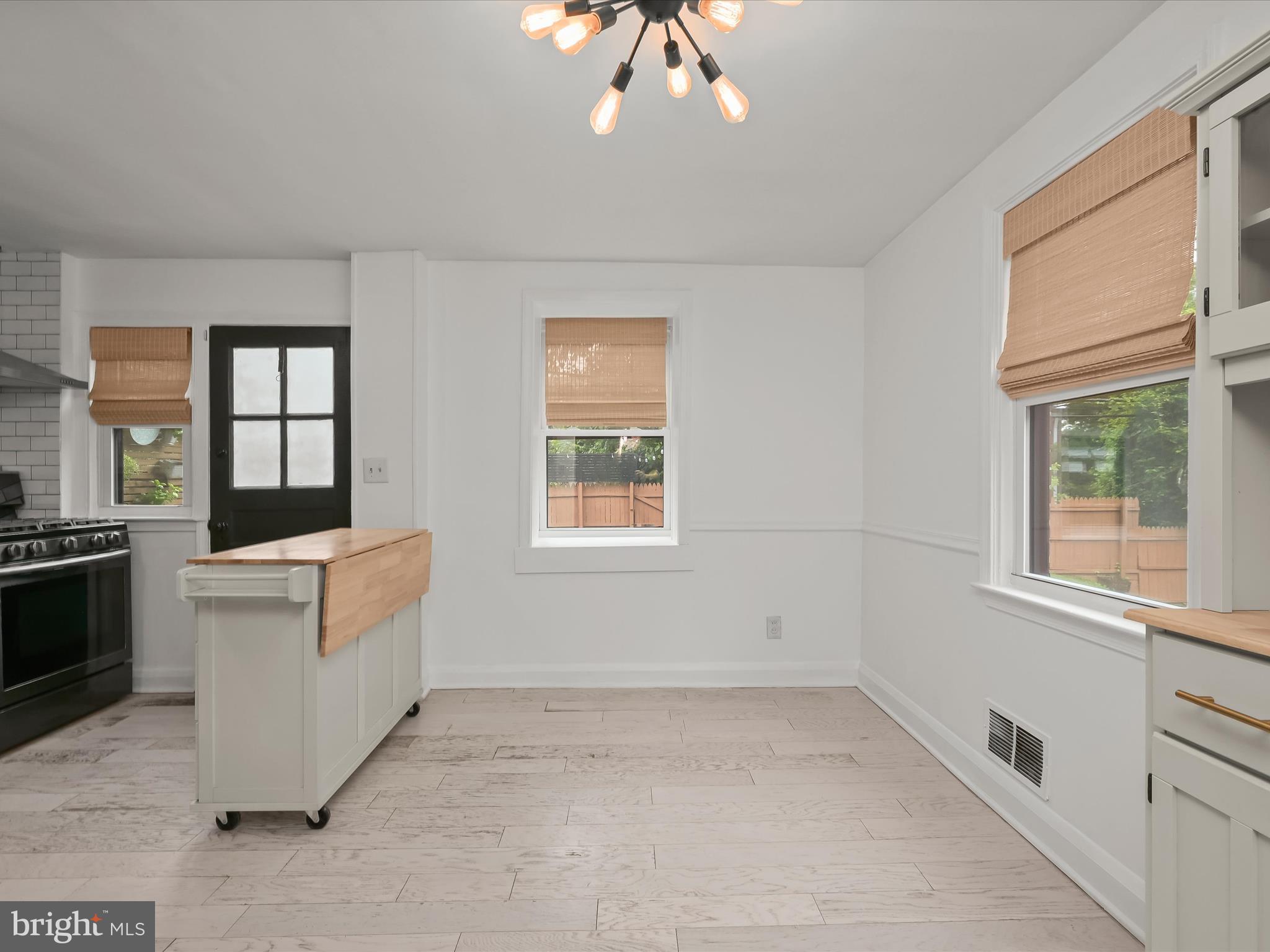 MEDFIELD - Residential