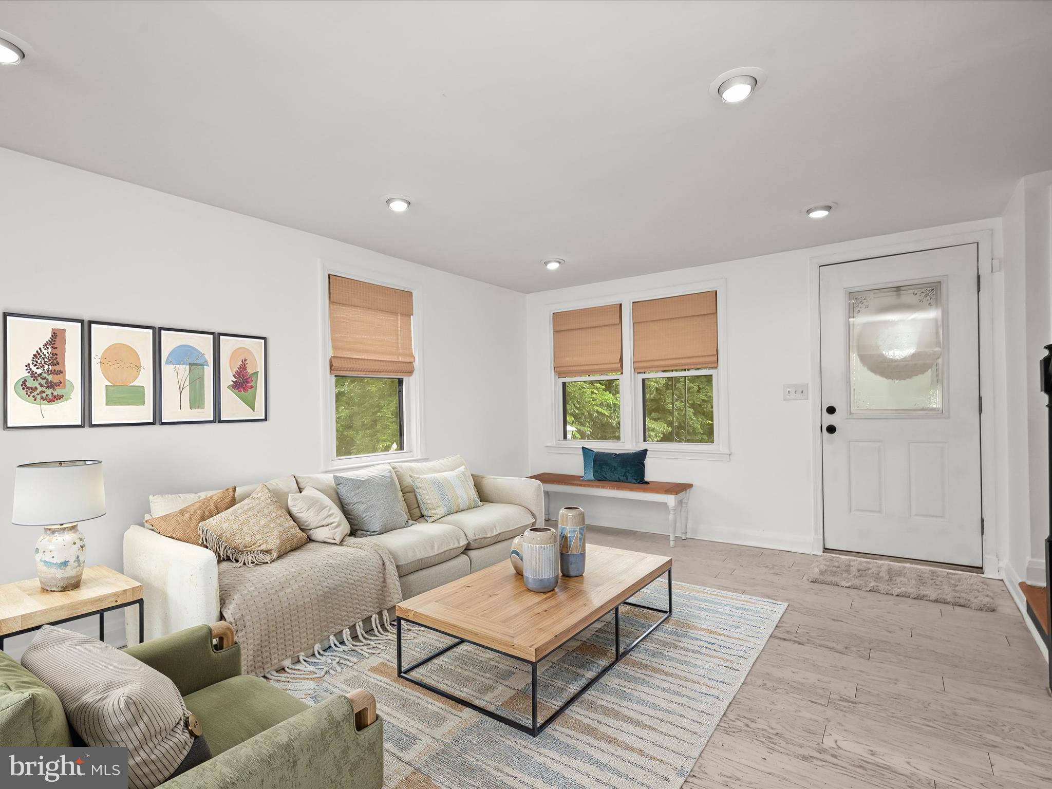 MEDFIELD - Residential