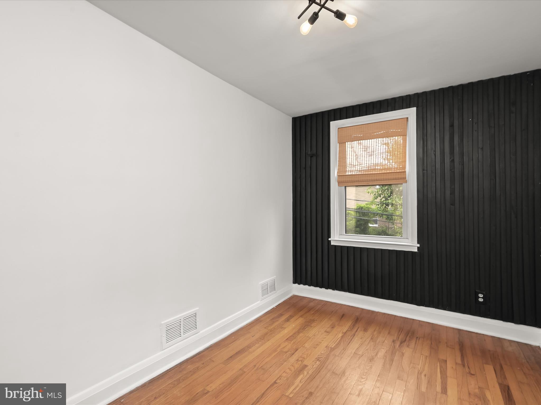 MEDFIELD - Residential