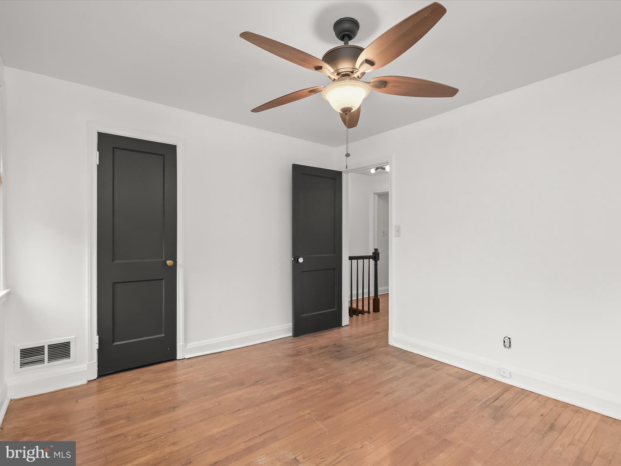 MEDFIELD - Residential