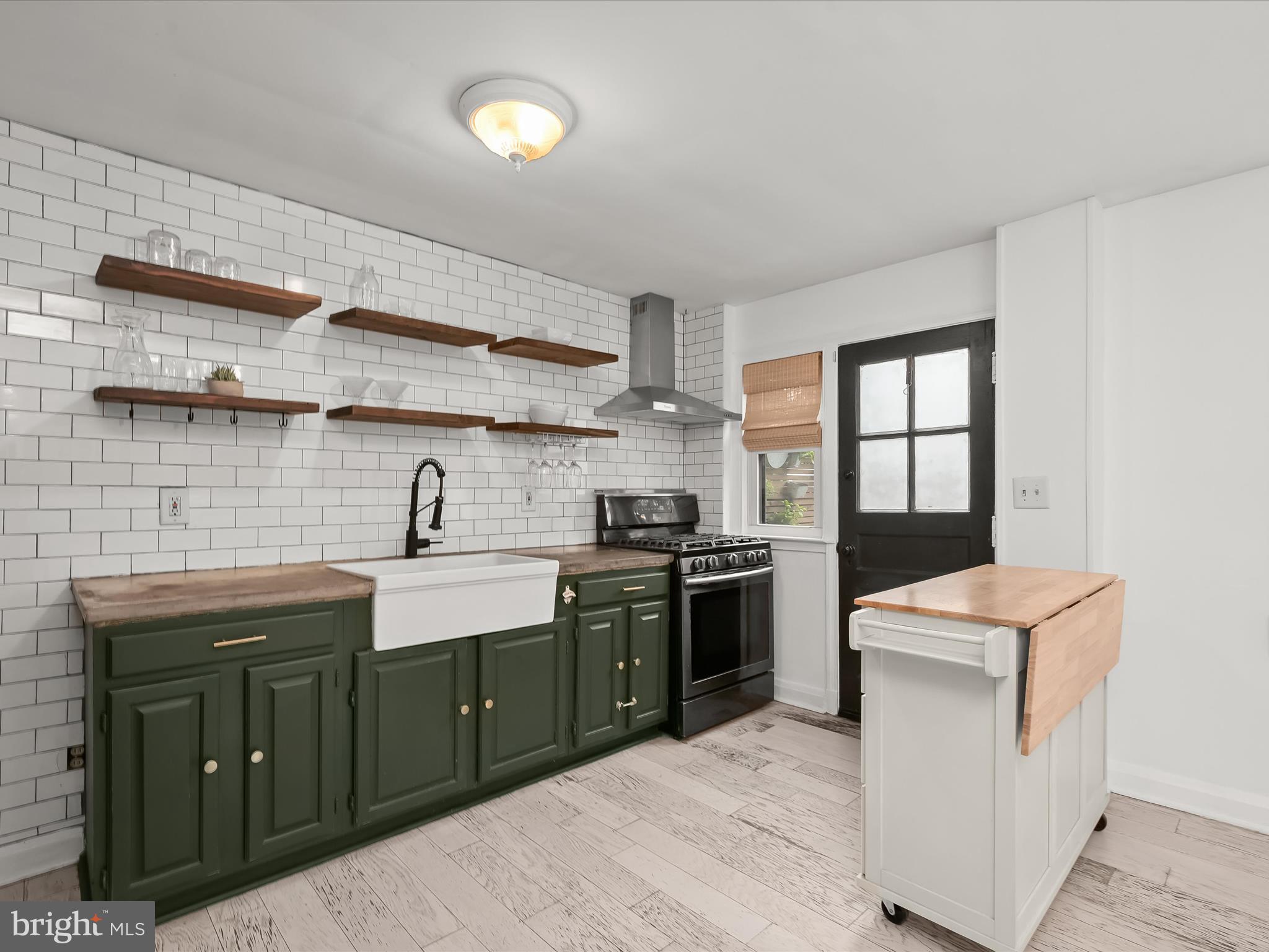 MEDFIELD - Residential