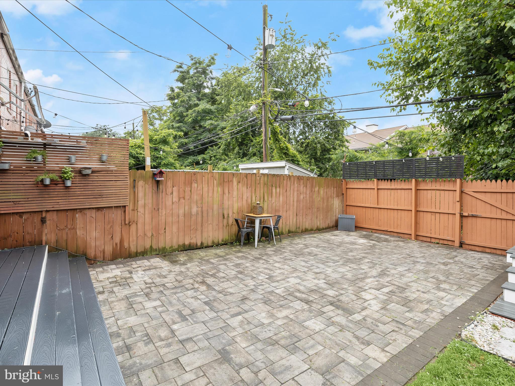 MEDFIELD - Residential