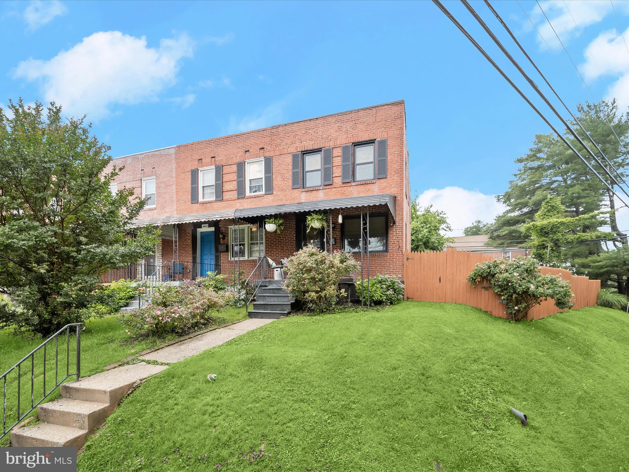 MEDFIELD - Residential