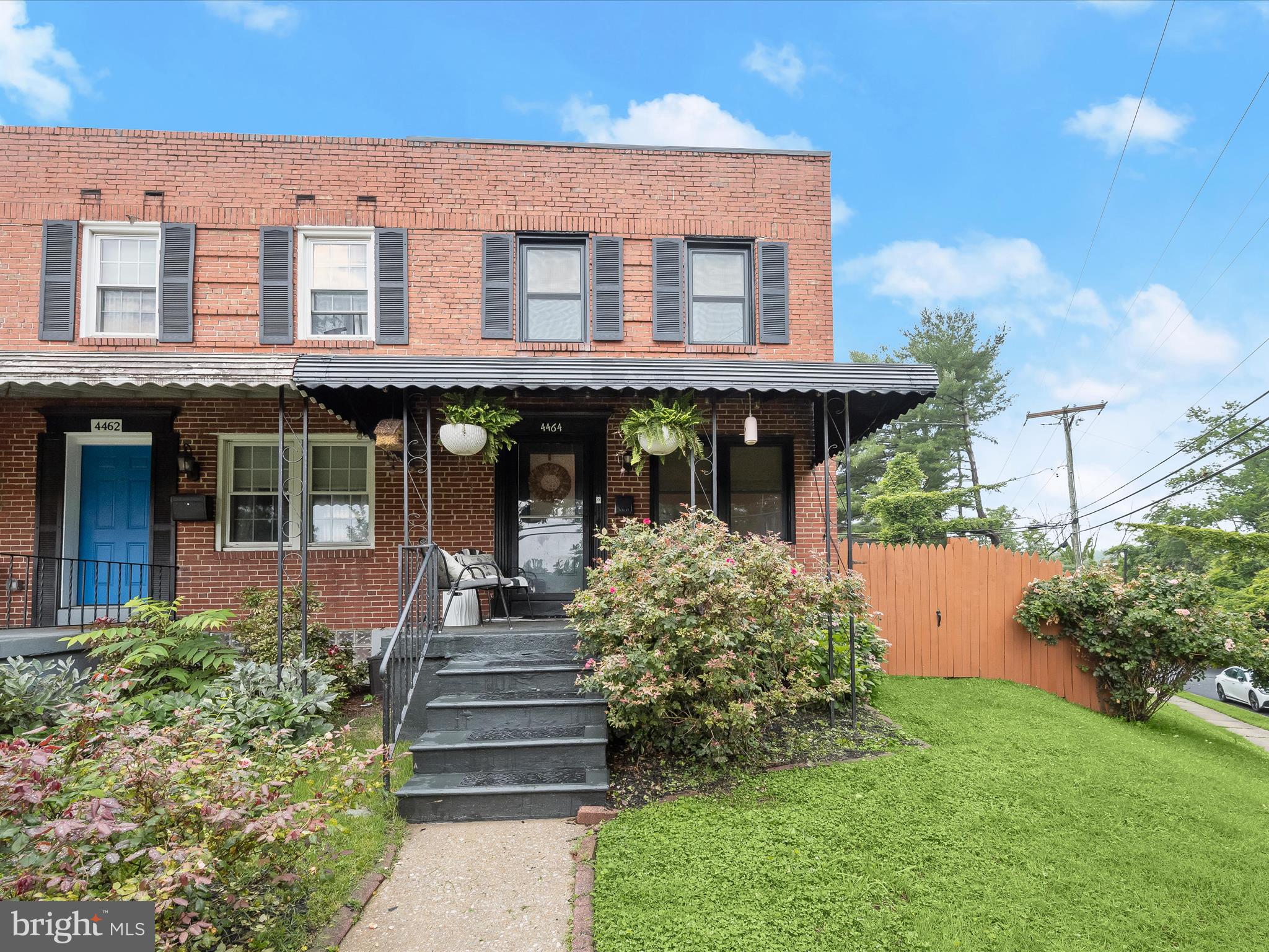 MEDFIELD - Residential