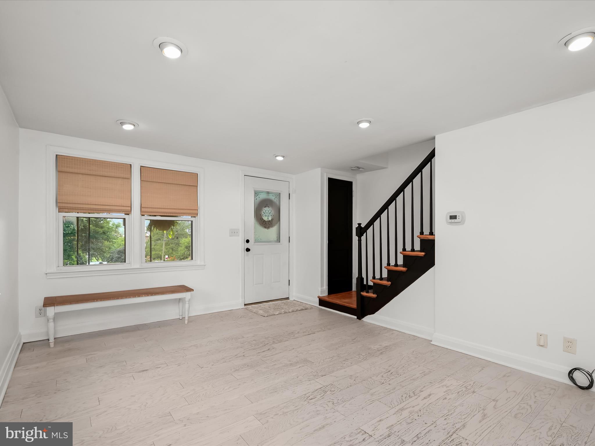 MEDFIELD - Residential