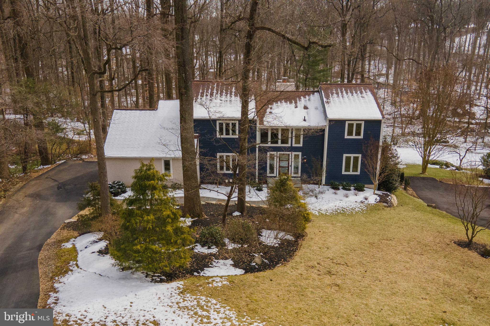 SPRING KNOLL - Residential