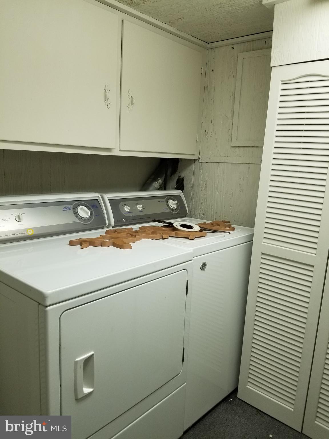 CARLSON SPRINGS - Residential Lease