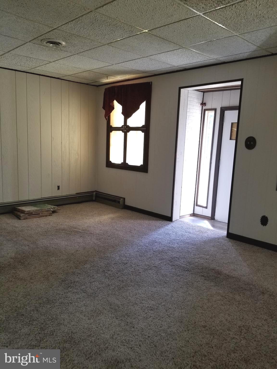 CARLSON SPRINGS - Residential Lease