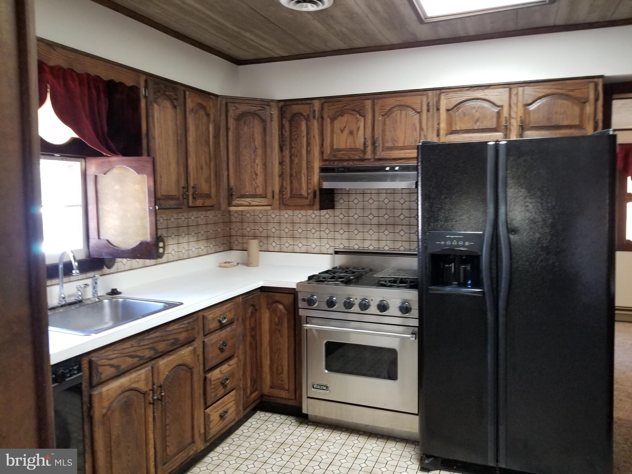 CARLSON SPRINGS - Residential Lease