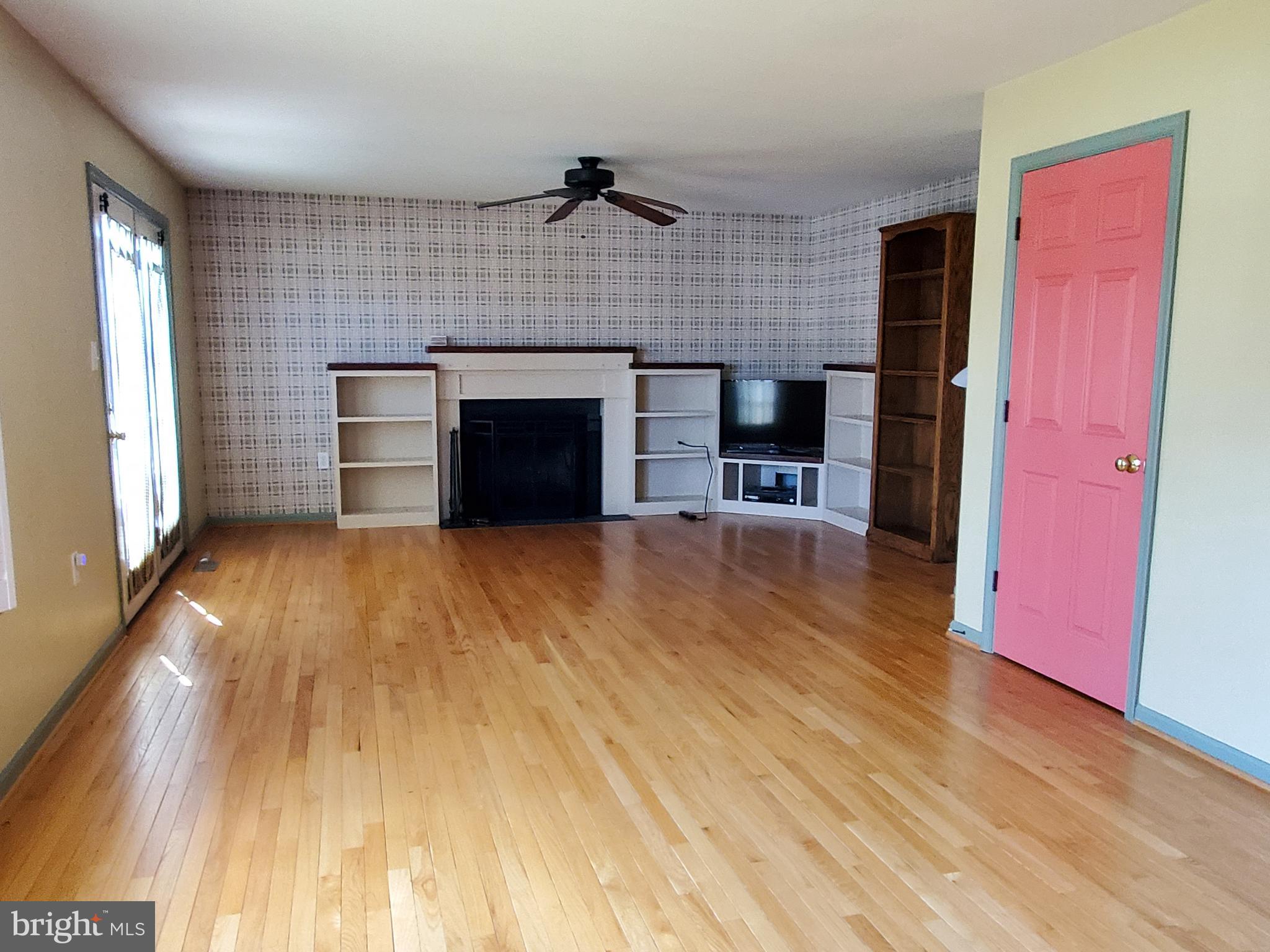 LAUREL RIDGE - Residential