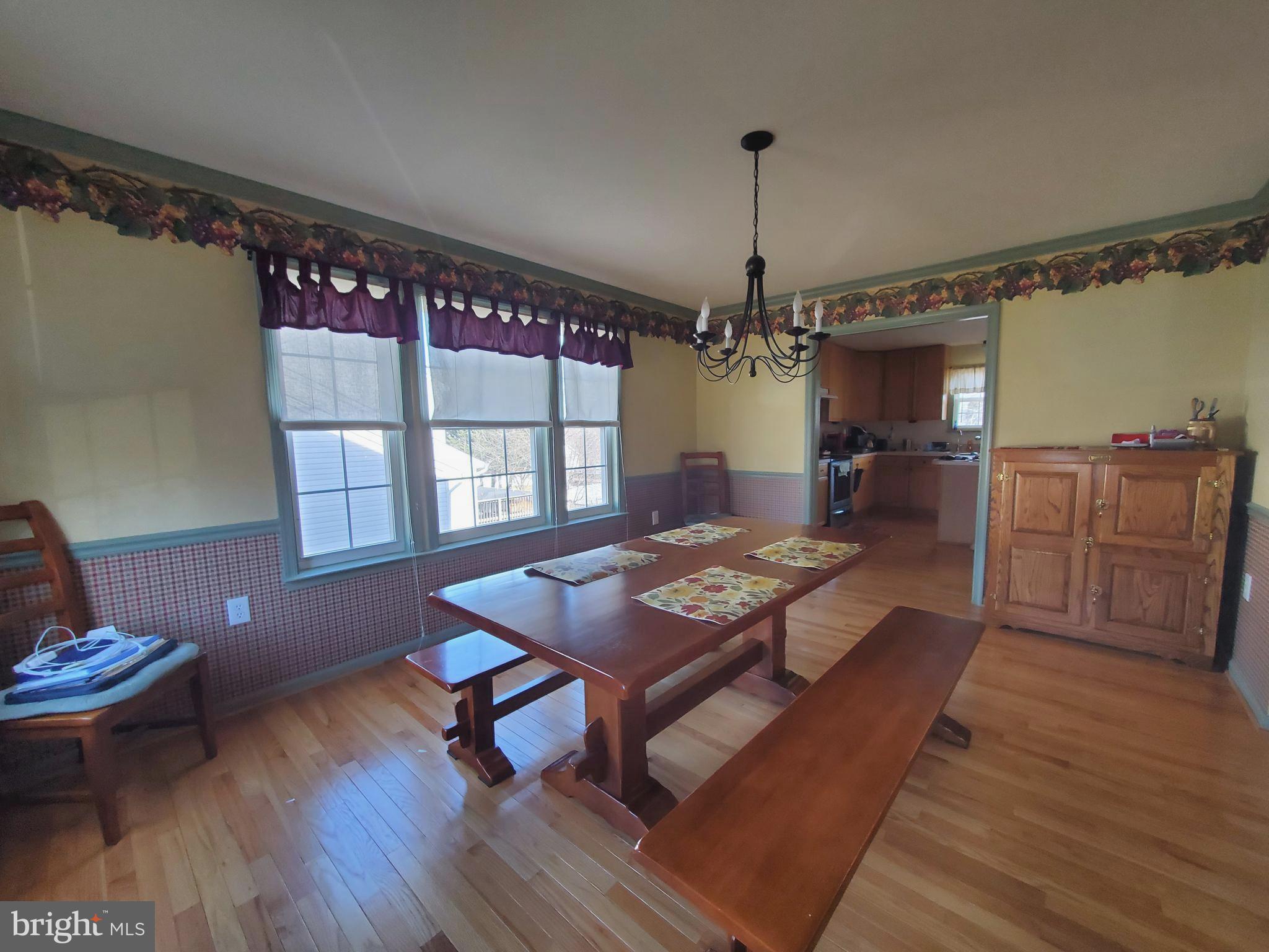 LAUREL RIDGE - Residential