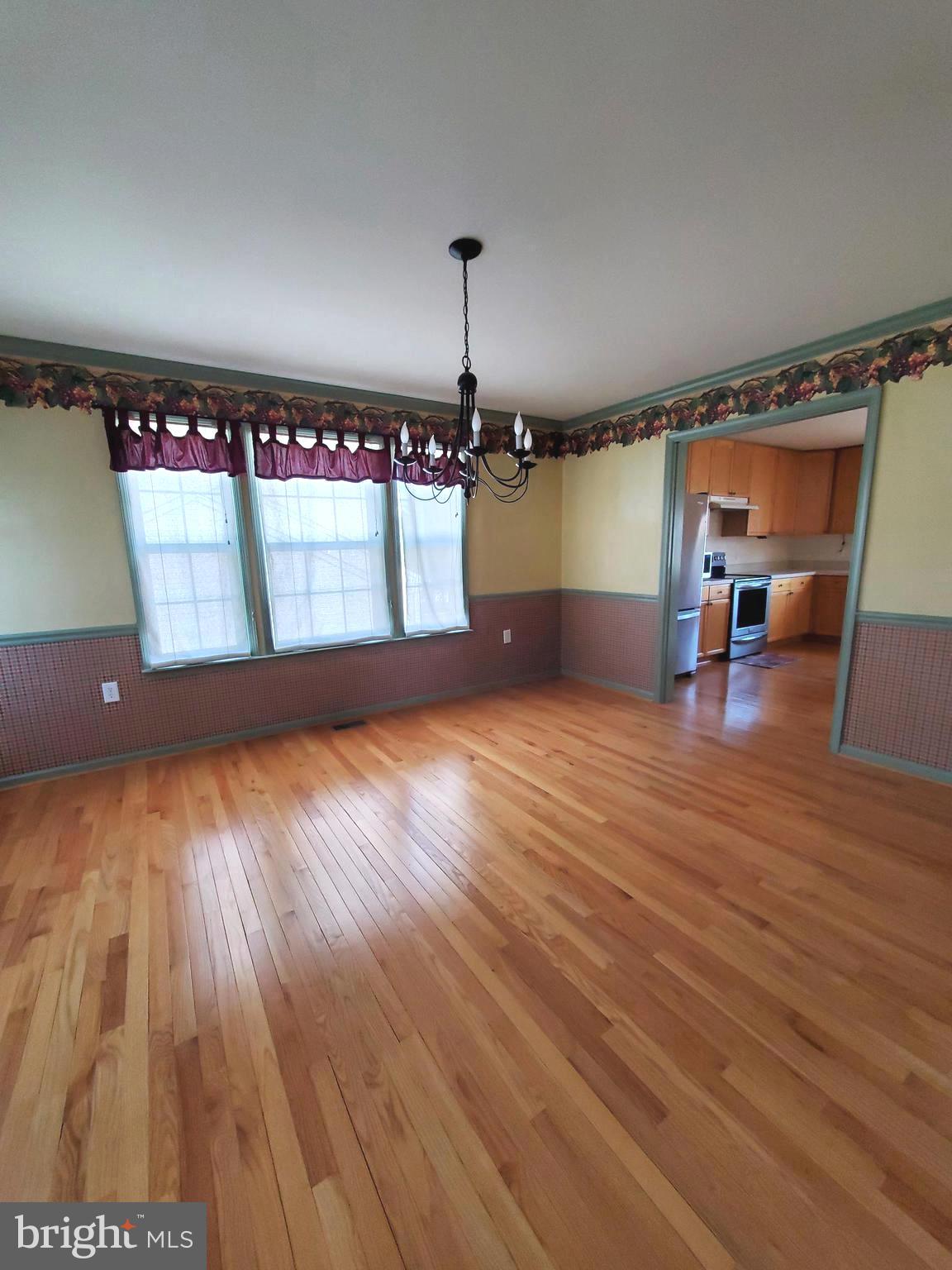 LAUREL RIDGE - Residential