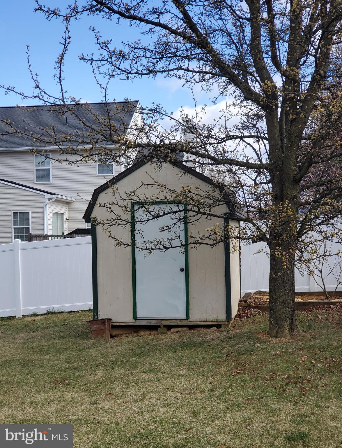 LAUREL RIDGE - Residential