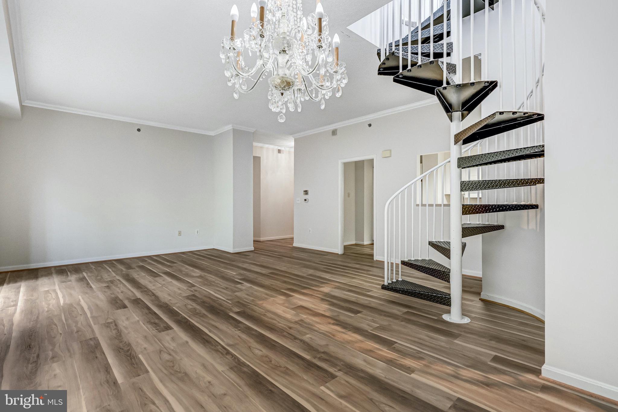 2121 JAMIESON AVENUE 401
