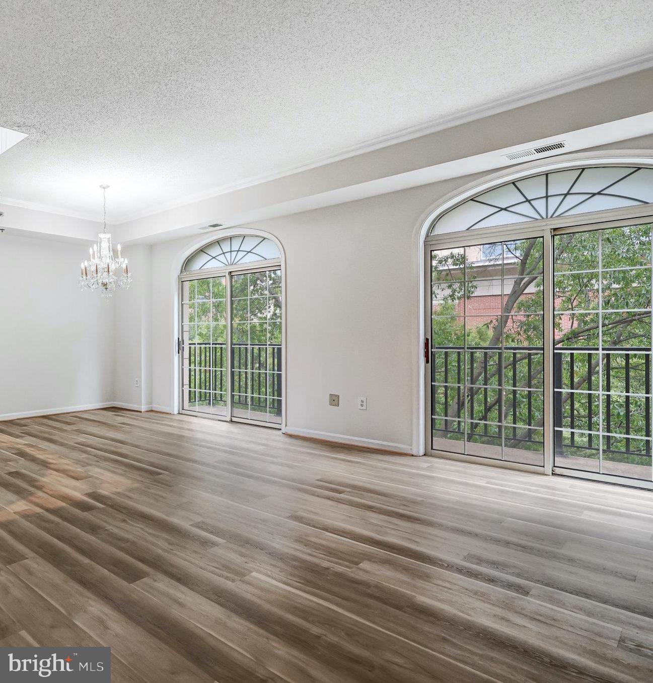 2121 JAMIESON AVENUE 401