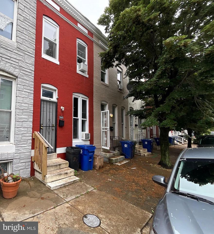 Spacious 3-story townhome offers convenience, comfort, and provides ample living space for you to enjoy. You will be welcomed with a spacious living and dining area, perfect for entertaining or cozy quiet living.  Large kitchen with breakfast bar and walk-out to a deck. The second level includes three bedrooms and one full bathroom. Basement offers another spacious living area and an in-unit washer and dryer, ample storage and walk-out to a fenced backyard. Pets are welcome, making it a flexible option for pet owners. Located conveniently close to local amenities, shopping, and major commuter routes, and parks. This home is ideal for those seeking both convenience and comfort. Don’t miss this opportunity—schedule your showing today!