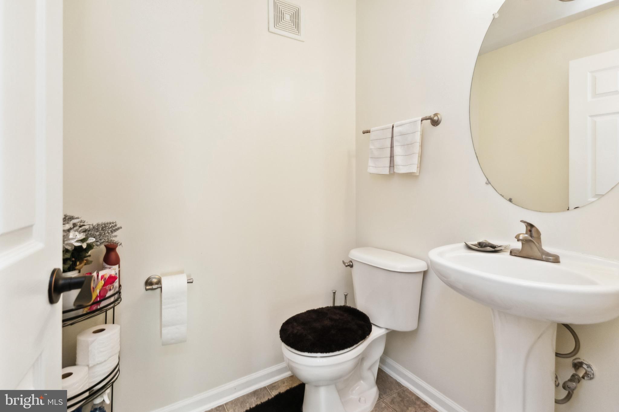 AMBER SPRING CONDOMINIUMS - Residential